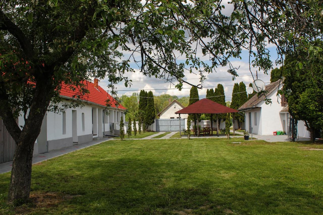 Das Blaue Haus Guesthouse - Kovacshida Exterior photo